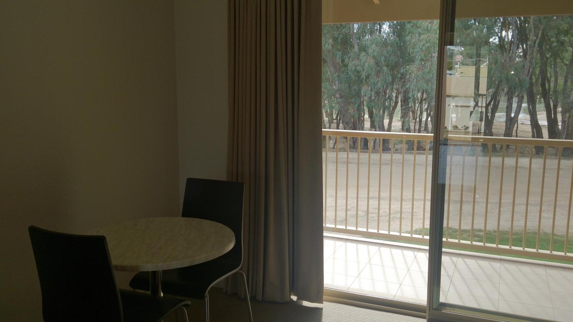 Murray Waters Motor Inn & Apartments Koondrook Zimmer foto