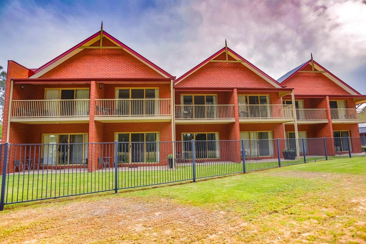 Murray Waters Motor Inn & Apartments Koondrook Exterior foto
